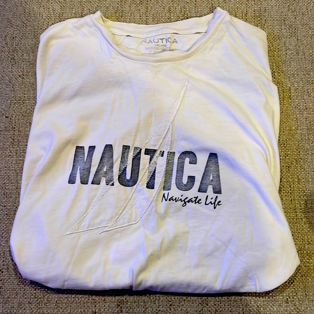 👕HP👕 Nautica short sleeve Tshirt